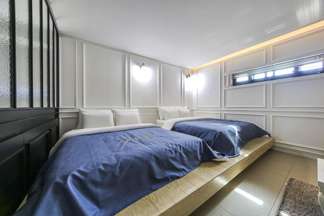 Hotel Myeongjak Cshuncshon Kültér fotó